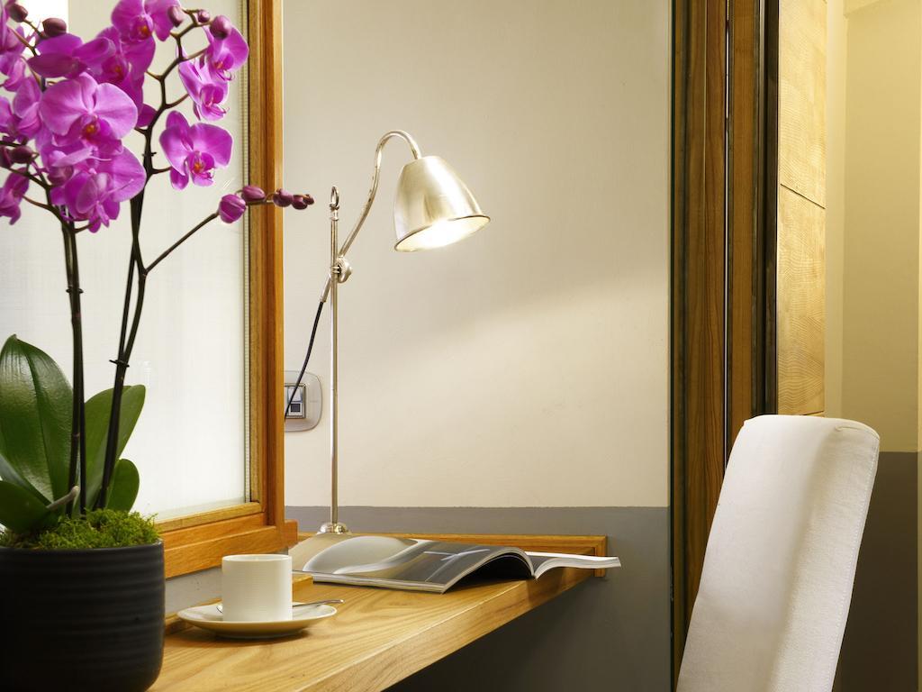 Mario De' Fiori 37 Otel Roma Dış mekan fotoğraf